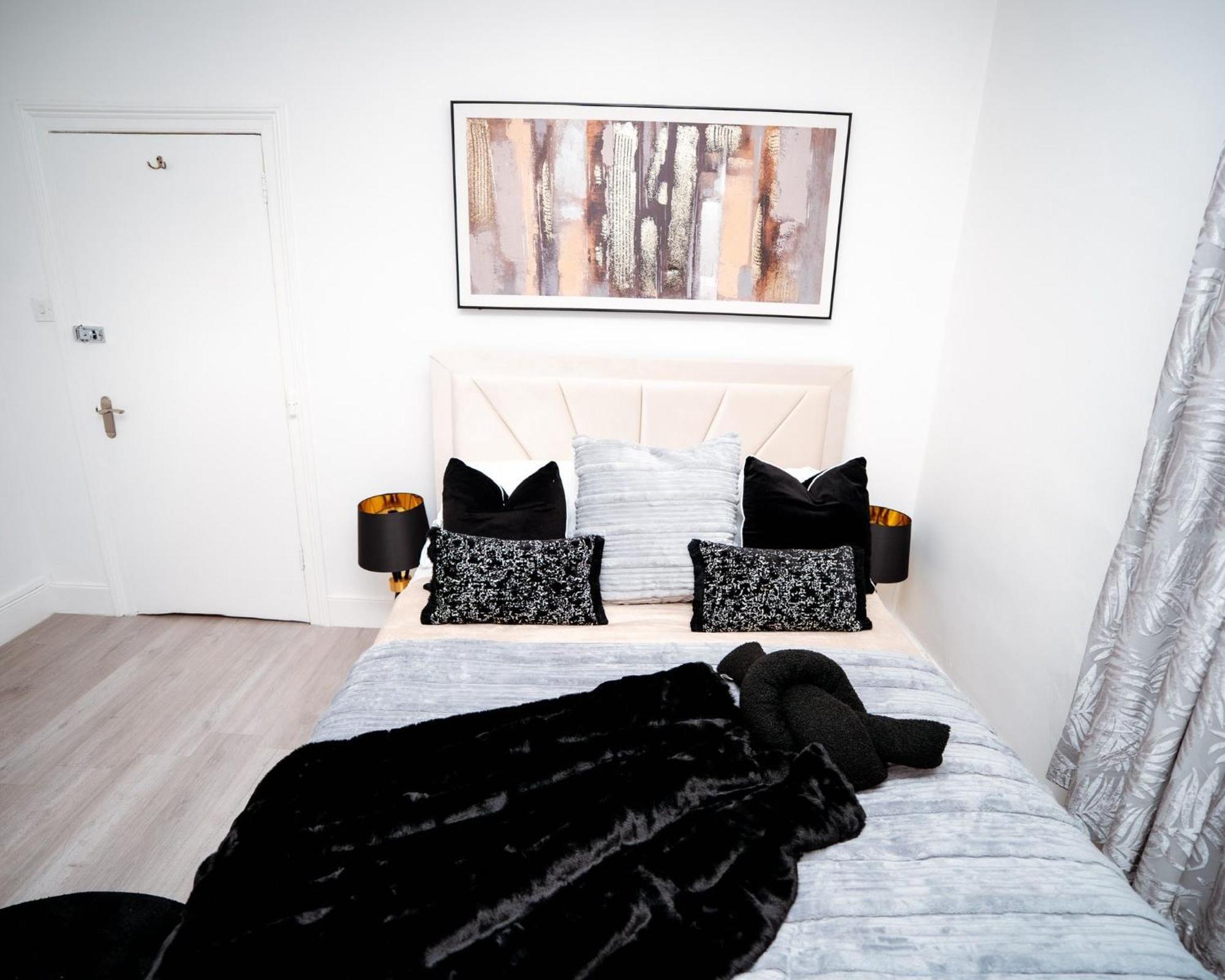 Luxe At Tottenham Stadium * London